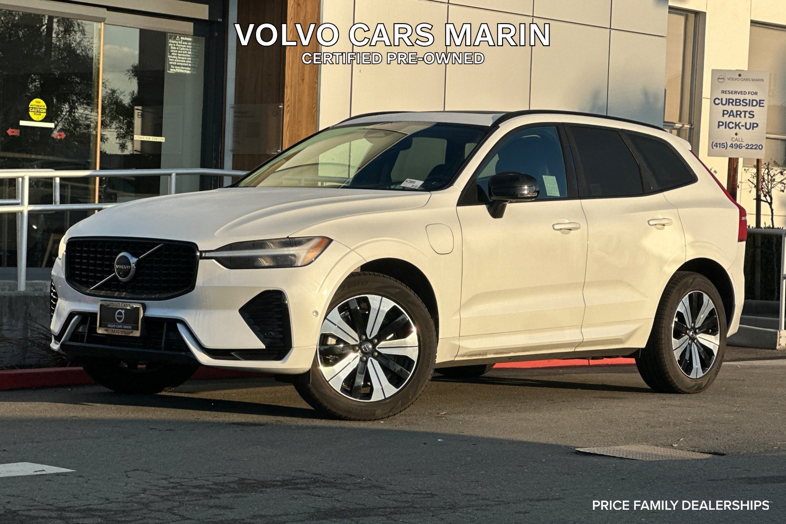 Certified 2024 Volvo XC60 T8 Plus AWD/4WD image 1