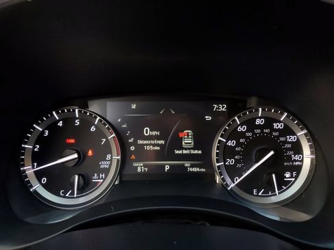 Used 2022 Toyota Highlander XLE AWD/4WD image 30