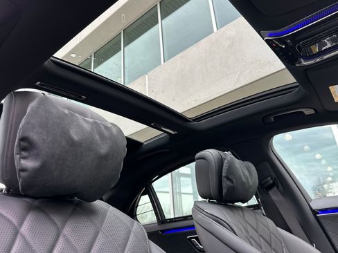 New 2025 Mercedes-Benz S 580 4MATIC Sedan image 16