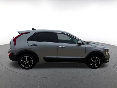 Used 2026 Kia Niro LX FWD image 15
