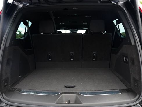 Used 2024 Cadillac Escalade ESV Luxury image 18