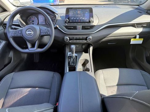 Certified 2025 Nissan Altima 2.5 S image 14