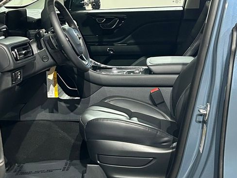 New 2026 Lincoln Aviator AWD image 44