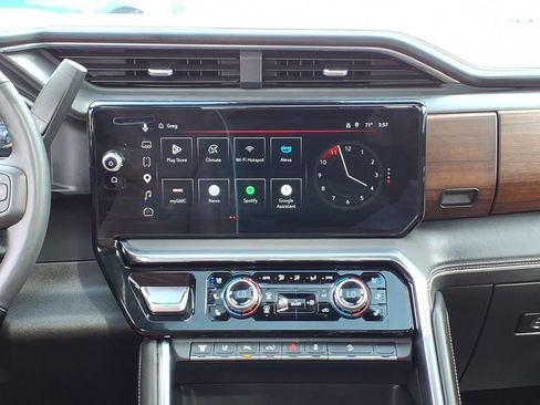 Used 2025 GMC Sierra 3500 Denali Ultimate AWD/4WD image 6
