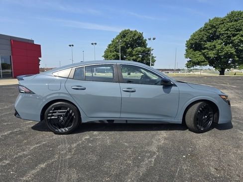 Used 2026 Nissan Sentra SR w/ Floor Mat Package FWD image 17