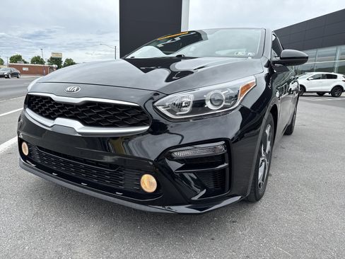 Certified 2021 Kia Forte LXS FWD image 9