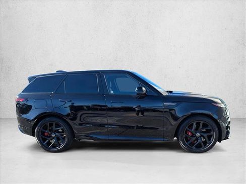 Certified 2025 Land Rover Range Rover Sport Dynamic SE image 4