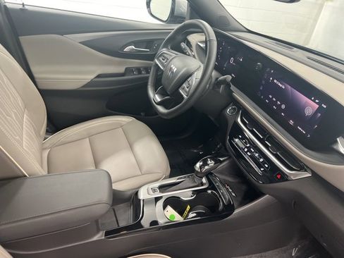 Used 2024 Buick Envista Avenir image 26