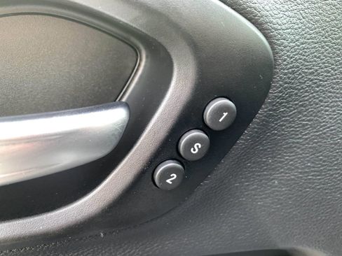 Used 2022 Jeep Cherokee Trailhawk w/ Premium Leather Package image 13