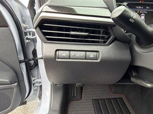 New 2025 Nissan Altima 2.5 SR w/ SR Premium Package image 30