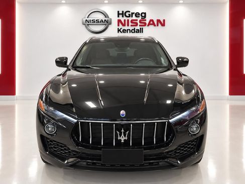 Used 2017 Maserati Levante S AWD/4WD image 3