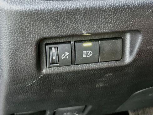 Used 2025 Toyota RAV4 XLE FWD image 17