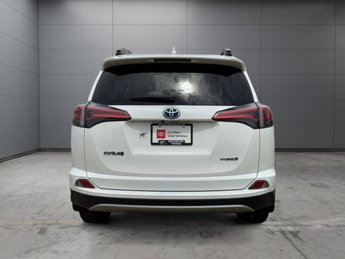Used 2018 Toyota RAV4 LE w/ Protection Package AWD/4WD image 4