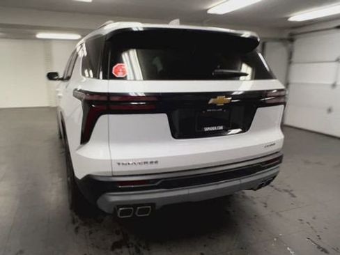 New 2026 Chevrolet Traverse LT w/ Sun and Wheel Package FWD image 7