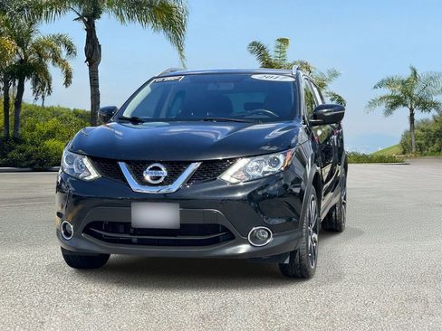 Certified 2017 Nissan Rogue Sport SL FWD image 7