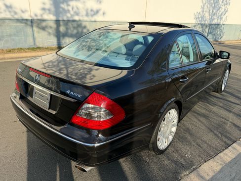 Used 2008 Mercedes-Benz E 350 4MATIC Sedan image 4
