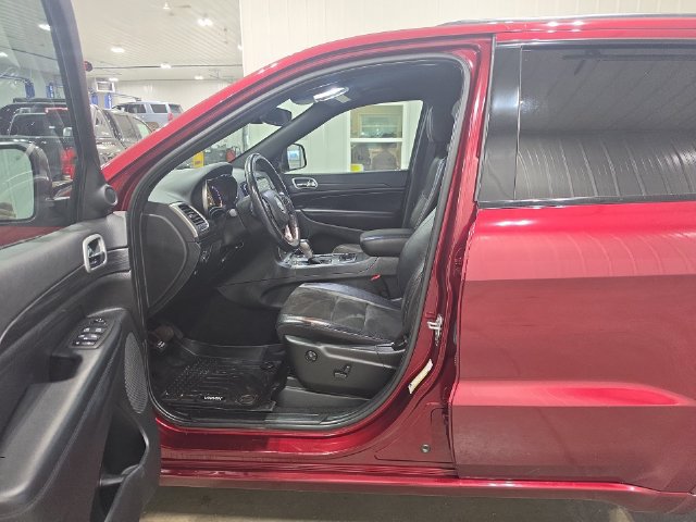 Used 2022 Jeep Grand Cherokee Laredo X AWD/4WD image 24