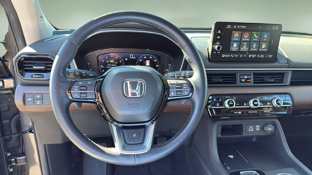 Used 2024 Honda Pilot Elite image 27