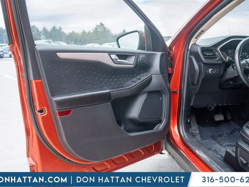 Used 2020 Ford Escape SEL image 15