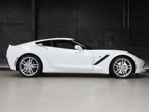 Used 2019 Chevrolet Corvette Stingray Coupe image 20