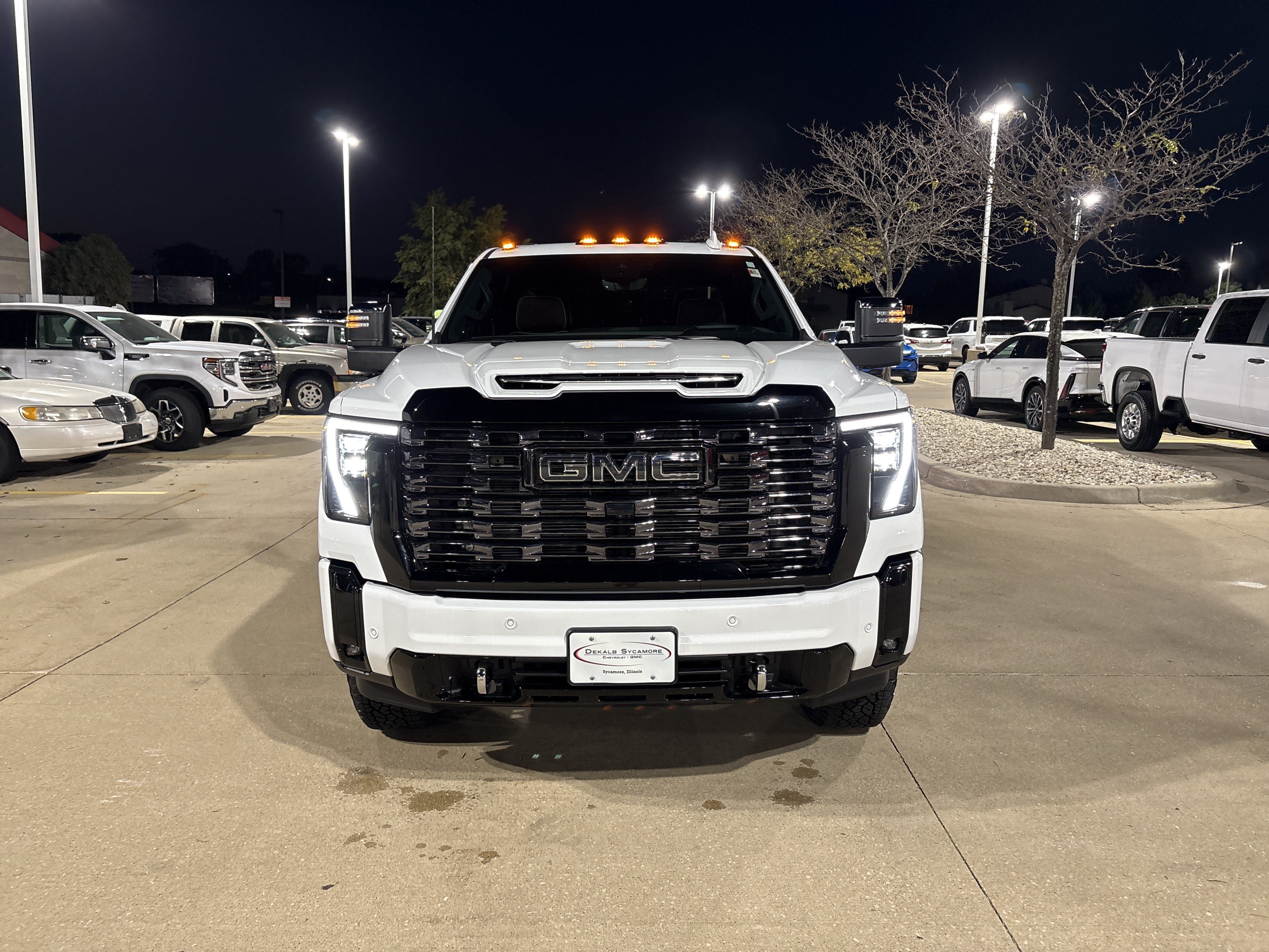 Used 2026 GMC Sierra 2500 Denali Ultimate AWD/4WD image 11