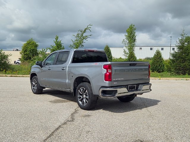 Used 2024 Chevrolet Silverado 1500 LT AWD/4WD image 7