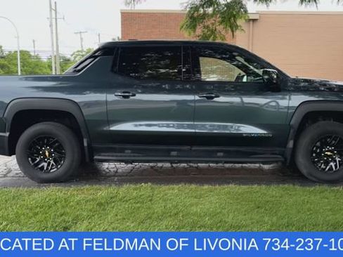 Certified 2025 Chevrolet Silverado EV LT AWD/4WD image 9