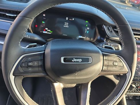 Used 2022 Jeep Grand Cherokee Limited 4xe w/ Luxury Tech Group II image 24