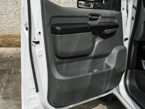 Used 2021 Nissan NV 2500 SV w/ Navigation Package image 40