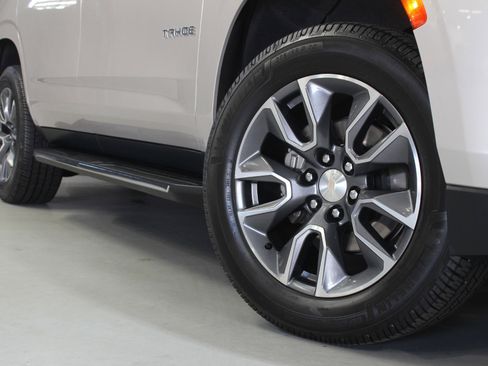 Used 2021 Chevrolet Tahoe LT w/ LT Signature Package image 8