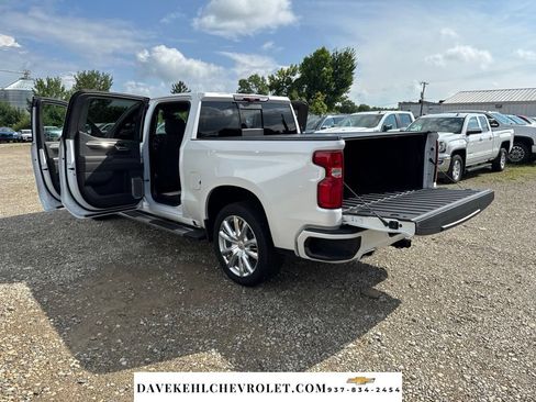 Used 2025 Chevrolet Silverado 1500 High Country w/ High Country Premium Package AWD/4WD image 32