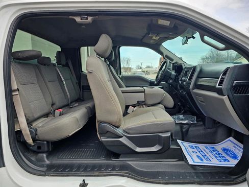 Used 2017 Ford F550 4x4 SuperCab Super Duty w/ XLT Value Package image 10