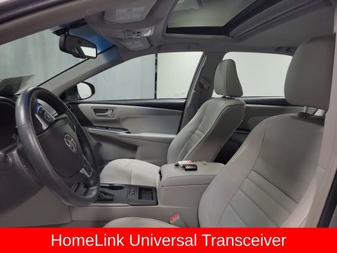 Used 2016 Toyota Camry XLE w/ Moonroof Package image 12