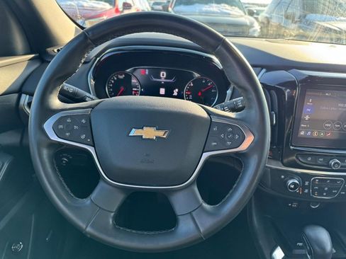 Used 2023 Chevrolet Traverse Premier image 16