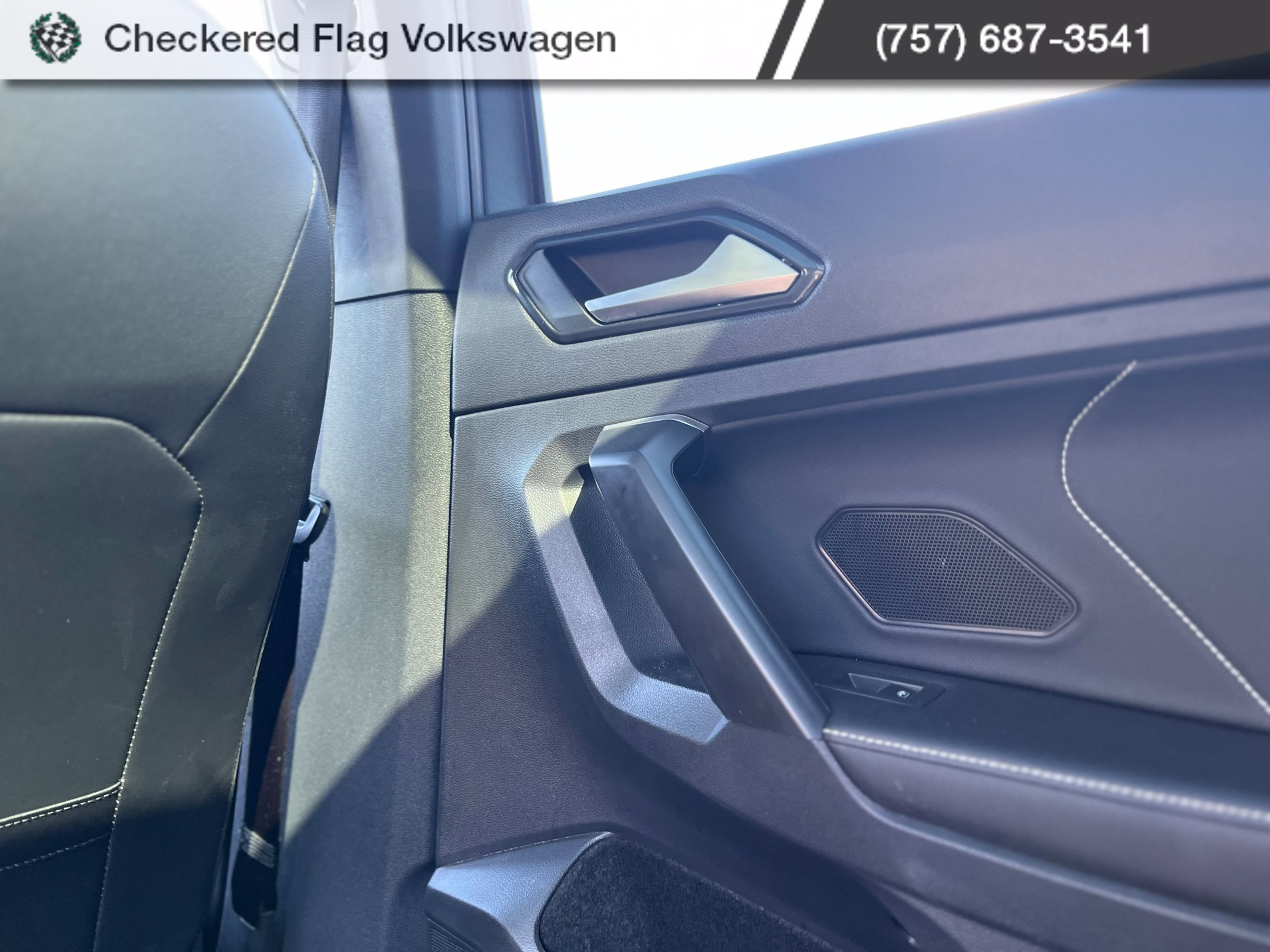 Used 2024 Volkswagen Tiguan SEL R-Line AWD/4WD image 31
