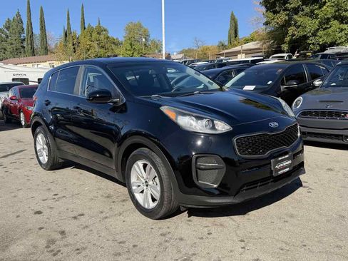 Used 2018 Kia Sportage LX image 1
