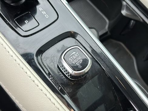 Certified 2024 Volvo XC90 B6 Plus AWD/4WD image 16