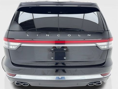 Used 2024 Lincoln Aviator Reserve w/ Equipment Group 201A image 11