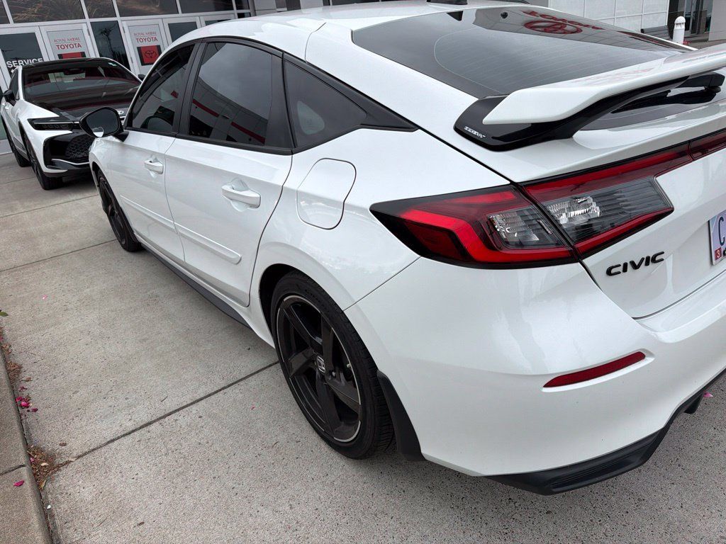Used 2024 Honda Civic Sport image 7