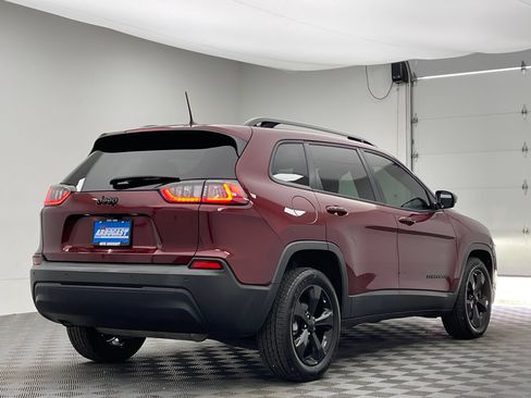 Used 2021 Jeep Cherokee Latitude Plus FWD image 7