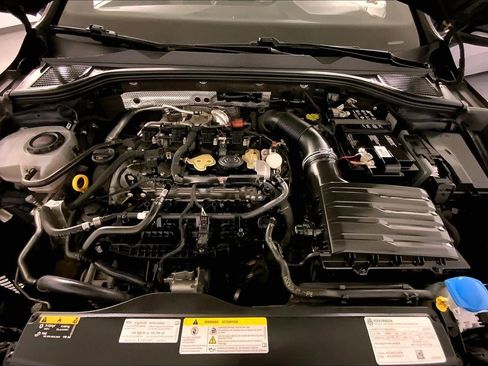 Used 2022 Volkswagen GTI SE image 10