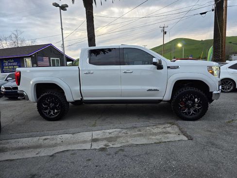 Used 2019 GMC Sierra 1500 SLT w/ SLT Premium Package image 4