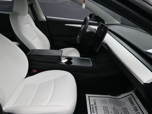 Used 2023 Tesla Model 3 Standard Range image 35