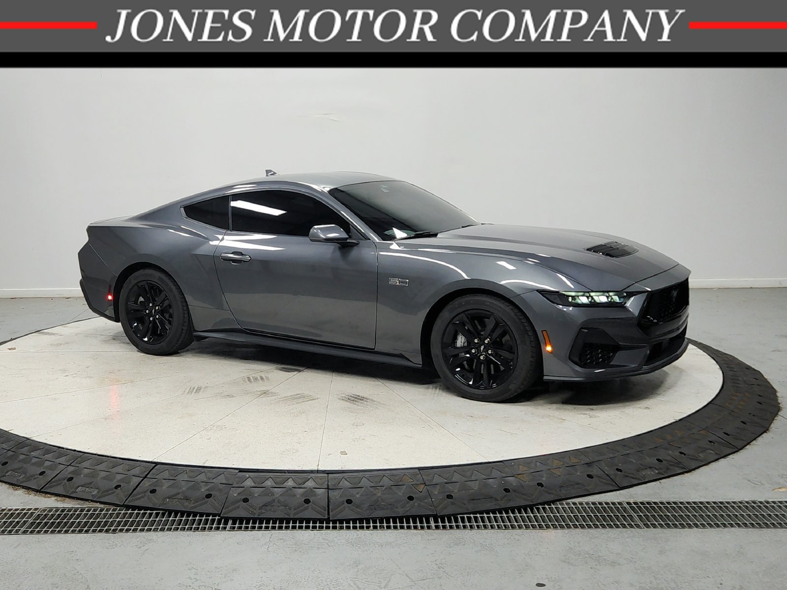 Used 2026 Ford Mustang GT RWD image 1
