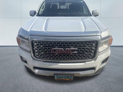 Used 2017 GMC Canyon Denali image 2