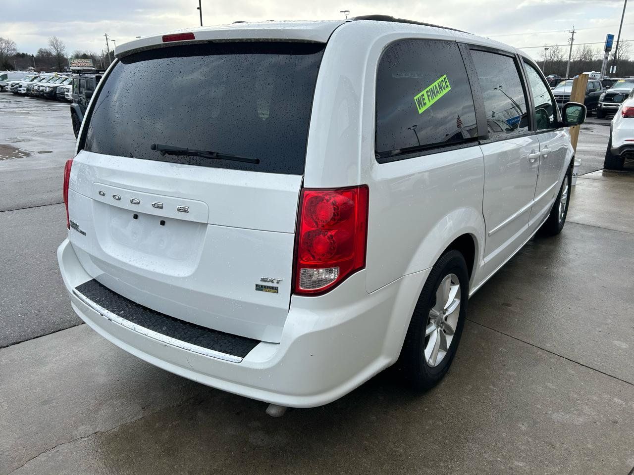 Used 2016 Dodge Grand Caravan SXT FWD image 5
