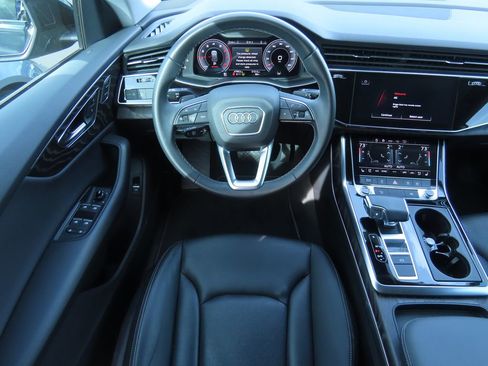 Used 2022 Audi Q8 Premium Plus image 5