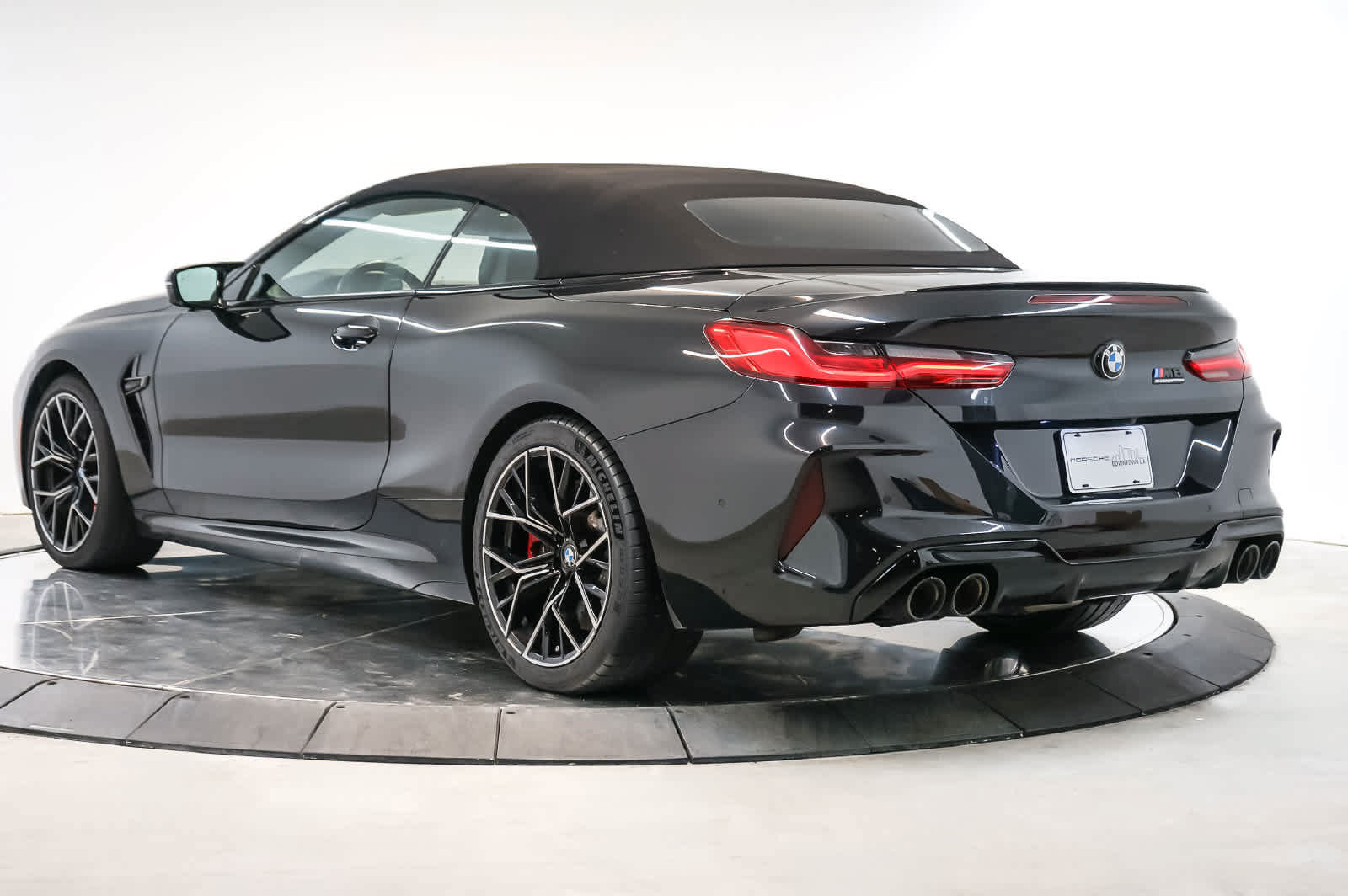 Used 2022 BMW M8 Competition AWD/4WD image 3