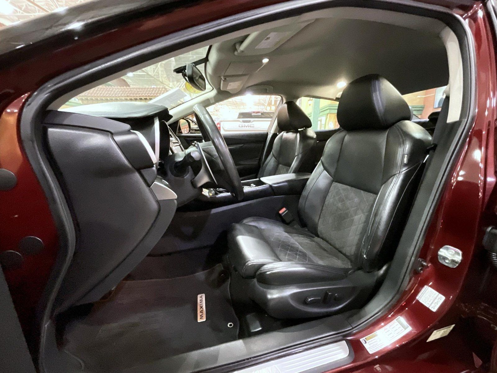 Used 2016 Nissan Maxima SR FWD image 10