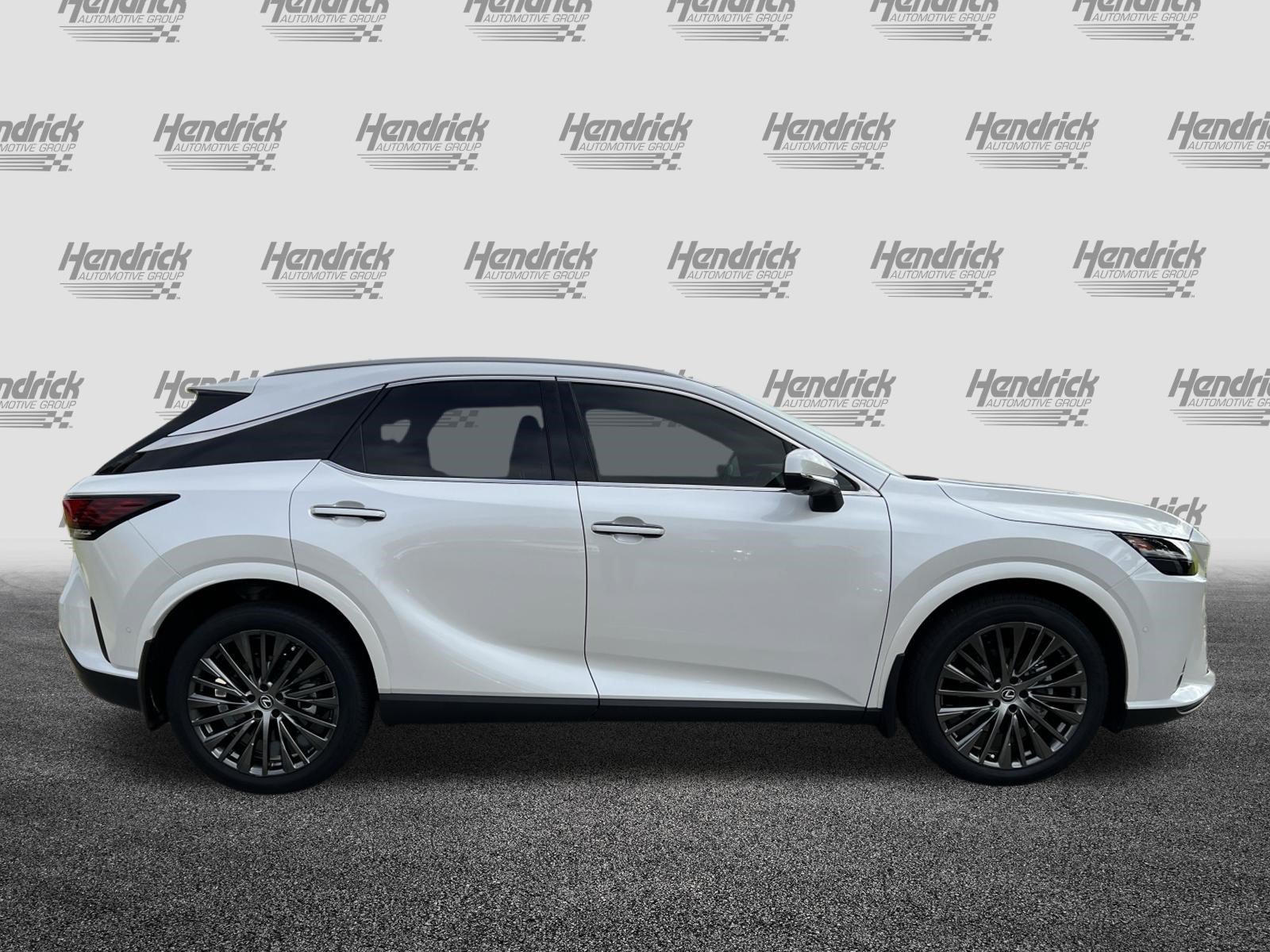 Used 2023 Lexus RX 350 FWD w/ Accessory Package image 10